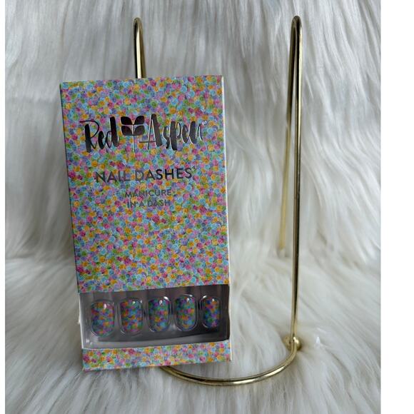 Red Aspen Nail Dashes- Estel's Easel (pastel dotted short, square nails) - Picture 1 of 8